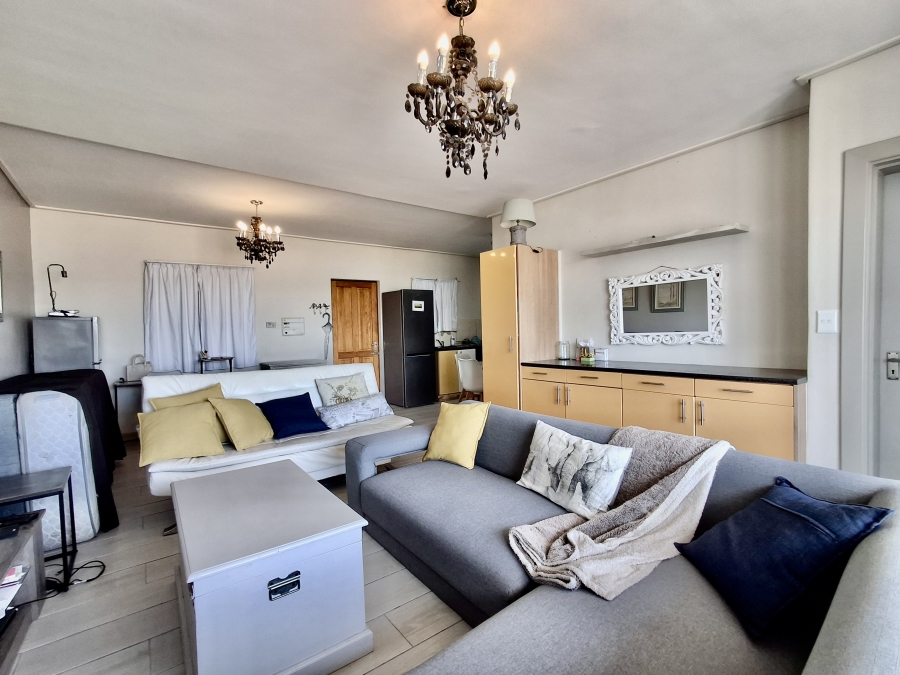 1 Bedroom Property for Sale in Royal Ascot Western Cape